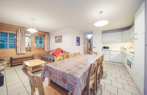 Chatel Apartment | Homerez - Apartment in Châtel with mountain view