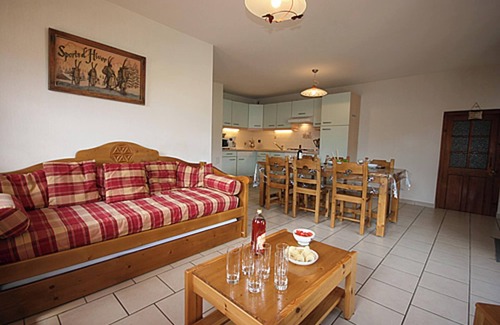 Chatel Apartment | Homerez - Apartment in Châtel with mountain view