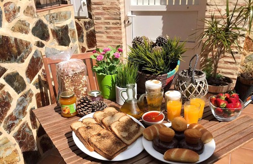 Playa Pobla de Farnals Apartment | Homerez - Appartement 700 m away from the beach for 5 ppl. with shared pool