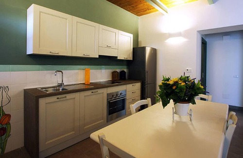 Montecastrilli Apartment | Homerez - Appartement for 4 ppl. with shared pool and garden at Montecastrilli