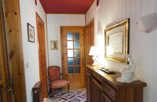 Villa-Nabian Apartment | Homerez - Appartement for 4 ppl. with shared pool and garden at Villa-nabian