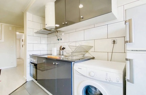 Penha de Franca Apartment | Homerez - Appt Lisboa City View
