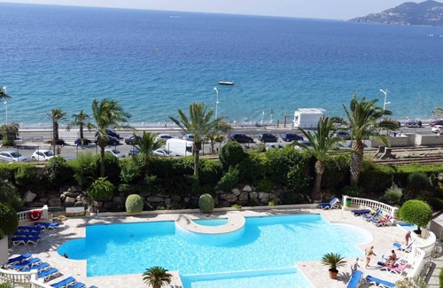 La Bocca Apartment | Homerez - Apt Cannes with Shared Pool