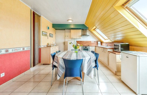 Saint-Pol-de-Leon Apartment | Homerez - Apt St-Pol-de-Léon sea view