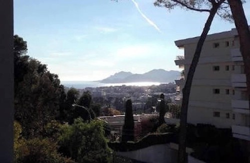 Le Cannet Apartment | Homerez - Apt. sea view in Le Cannet