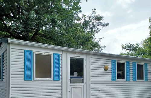 Saint-Pierre-d'Oleron House | Homerez - Bungalow in St-Pierre-d'Oléron