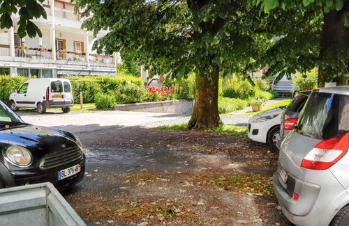 Bagneres-de-Luchon Apartment | Homerez - Bagnères-de-Luchon Apartment