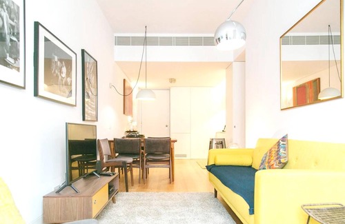 Chiado Apartment | Homerez - Beautiful appartement 10 km away from the beach for 4 ppl. at Lisboa