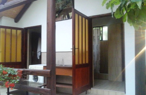 Kutina House | Homerez - Beautiful bungalow with garden and terrace