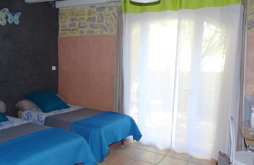 Cardet House | Homerez - Beautiful house for 4 ppl. with shared pool and terrace at Cardet