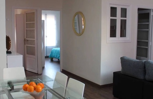 Poblats Maritims Apartment | Homerez - Bright apartment in València 80 sqm with air conditioning