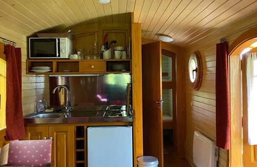 Saint-Pardoux House | Homerez - Bungalow in Saint-Pardoux