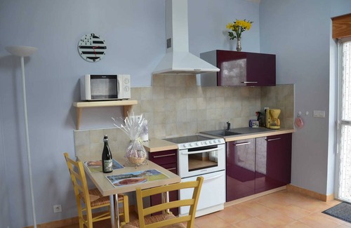 Botsorhel House | Homerez - Charming house in Botsorhel with fenced garden of 31 m²