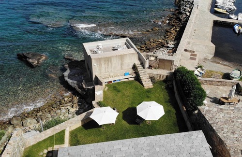 Erbalunga House | Homerez - Charming House in Erbalunga, Sea View