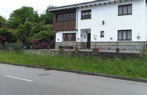 Tornon House | Homerez - Charming house in Asturias with terrace and barbecue