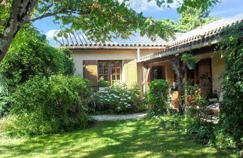 Tremolat House | Homerez - Charming House in Trémolat with Private Pool