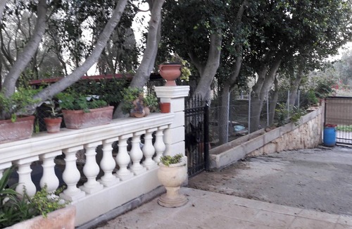 Siggiewi House | Homerez - Charming House in Siġġiewi with Jacuzzi