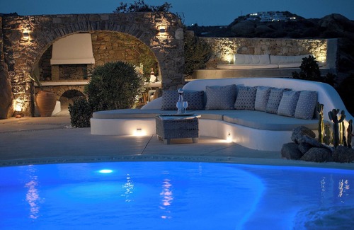 Paraga Villa | Homerez - Charming villa in Platis Gialos with private pool
