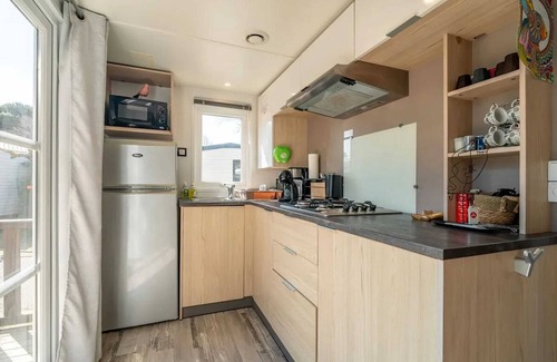 Narbonne-Plage House | Homerez - Comfortable Bungalow in Narbonne with Terrace & Parking