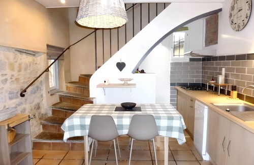 Cardet House | Homerez - Cosy House in Cardet with Pool and Garden