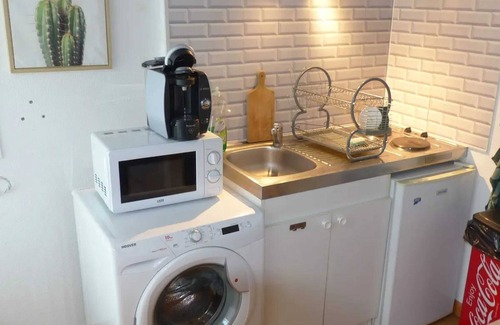Amiens Apartment | Homerez - Cozy apartment in Amiens with garden