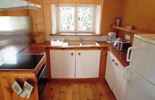 Estibeaux House | Homerez - Cozy House with Private Pool in Estibeaux 38 m²