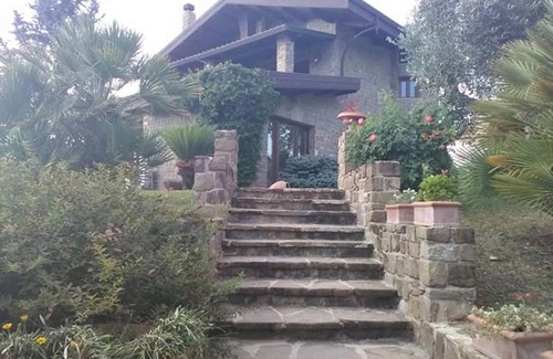 Serre Apartment | Homerez - Elegant Apartment in Serre with Shared Pool and Views