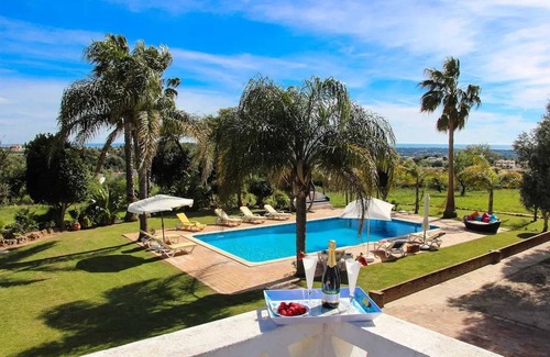Cerro do Mocho Villa | Homerez - Elegant Villa in Loulé with Private Pool