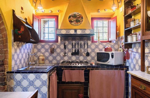 Trequanda House | Homerez - Enchanting House in Trequanda + Pool