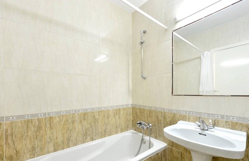 San Antonio Bay Apartment | Homerez - 250 m away from the beach! Apartement for 3 ppl. with shared pool