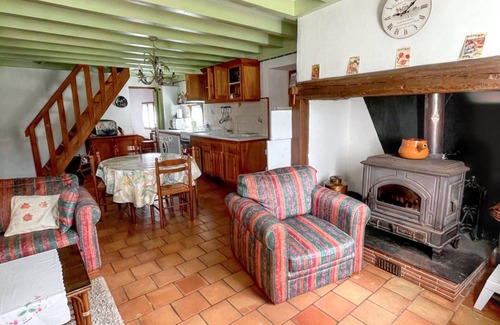 Piets-Plasence-Moustrou House | Homerez - Peaceful country house with garden