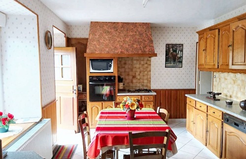 Saint-Laurent-de-Cuves House | Homerez - House in Saint-Laurent-de-Cuves