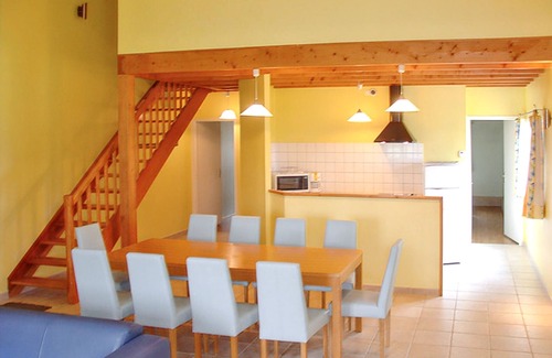 Saint-Vincent-la-Chatre House | Homerez - House Saint-Vincent-la-Châtre