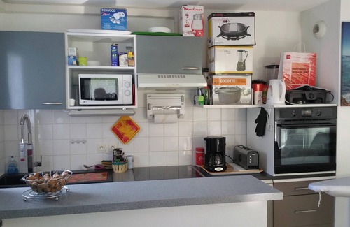 Villeneuve-les-Avignon Apartment | Homerez - Charming Apartment in Villeneuve-lès-Avignon