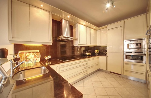 Areias de Sao Joao House | Homerez - House, Albufeira, pool