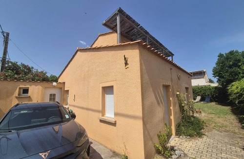 Frontignan House | Homerez - House Frontignan terrace