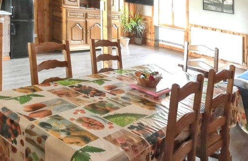 Quarre-les-Tombes House | Homerez - House in Bousson le Haut