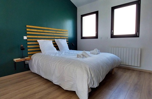 Isigny-sur-Mer House | Homerez - House in Isigny-sur-Mer