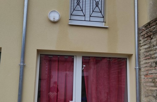 Solesmes House | Homerez - House in Solesmes with terrace