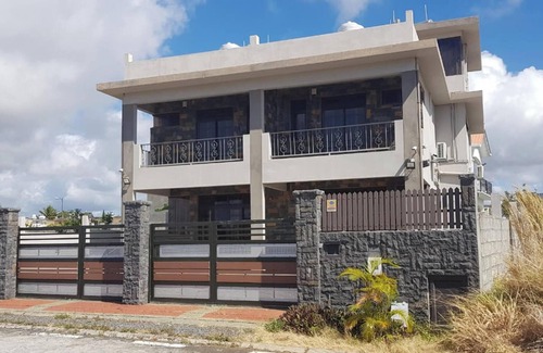 Anse Jonchee House | Homerez - House Mahebourg sea view