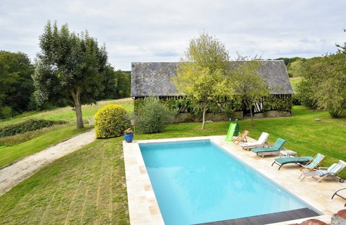 Gonneville-sur-Mer Villa | Homerez - Luxurious Villa in Gonneville-sur-Mer