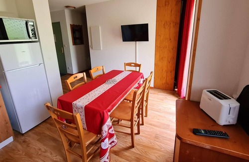 Chamrousse Apartment | Homerez - Nice appartement 150 m away from the slopes for 6 ppl. at Chamrousse