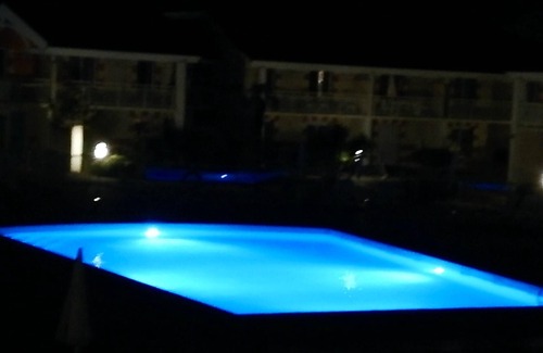 Le Verdon-sur-Mer Apartment | Homerez - Nice appartement 1 km away from the beach for 6 ppl. with shared pool