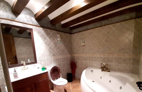 Hueva House | Homerez - Nice house for 6 ppl. at Hueva
