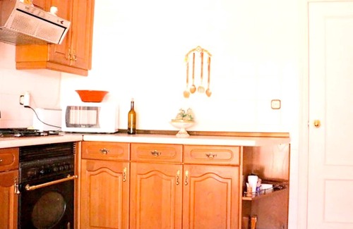 Castilblanco House | Homerez - Spacious house for 8 ppl. with terrace at Castilblanco