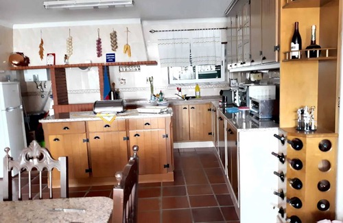 Mafra House | Homerez - Spacious House in Encarnação with Garden & Terrace