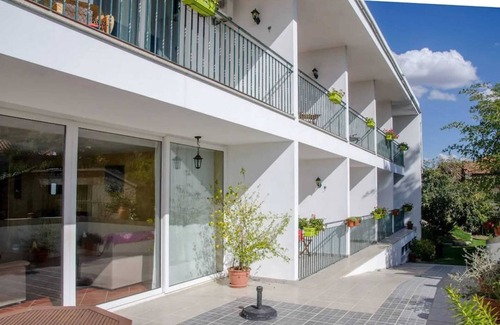 Bemposta House | Homerez - Spacious house with garden near Bemposta + private pool