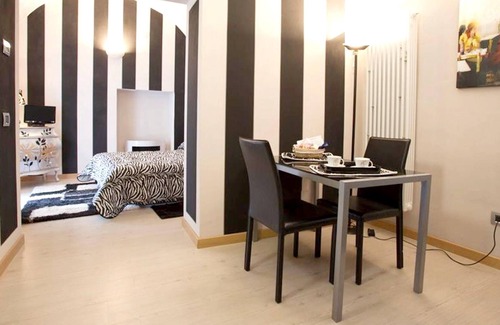 Piazza Apartment | Homerez - Studio 15 km away from the slopes for 2 ppl. with balcony at Piazza