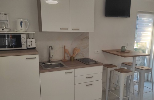 Ripenda Verbanci Apartment | Homerez - Studio in Ripenda Verbanci