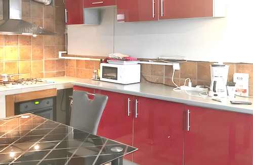 Saint-Pierre Apartment | Homerez - Studio in Saint-Pierre